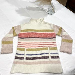 EUC ‘A’ by Anthropologie sweater with front pocket.